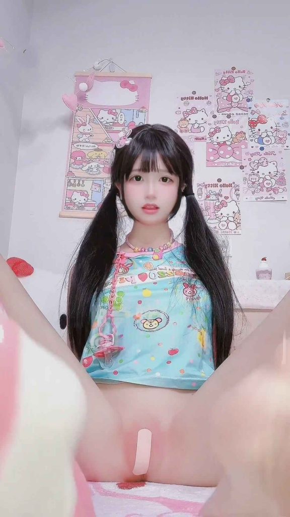 曲奇软fufu 乖乖女儿服双马尾萝莉无毛白虎-萝莉门 LUOLIMEN